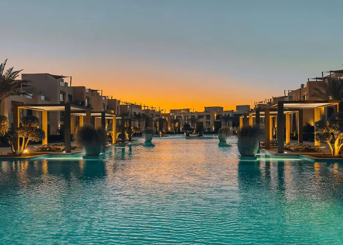 Remarkable & Rare 2bdr Mangroovy Free Pool & شقة *